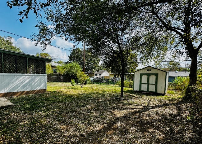 Photo - 458 Anton Dr House