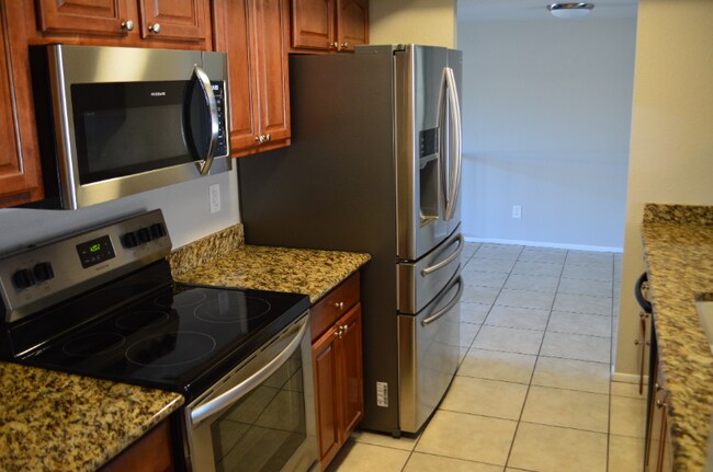 Foto del edificio - 8731 E Cheery Lynn Rd