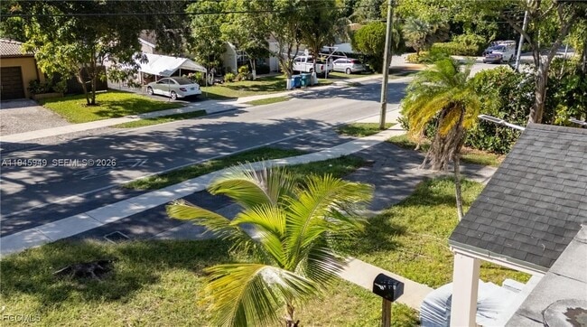 Foto del edificio - 947 NE 149th St