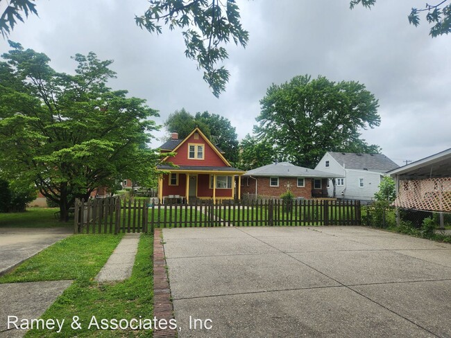 Foto del edificio - 3 br, 2 bath House - 1923 Newburg Road