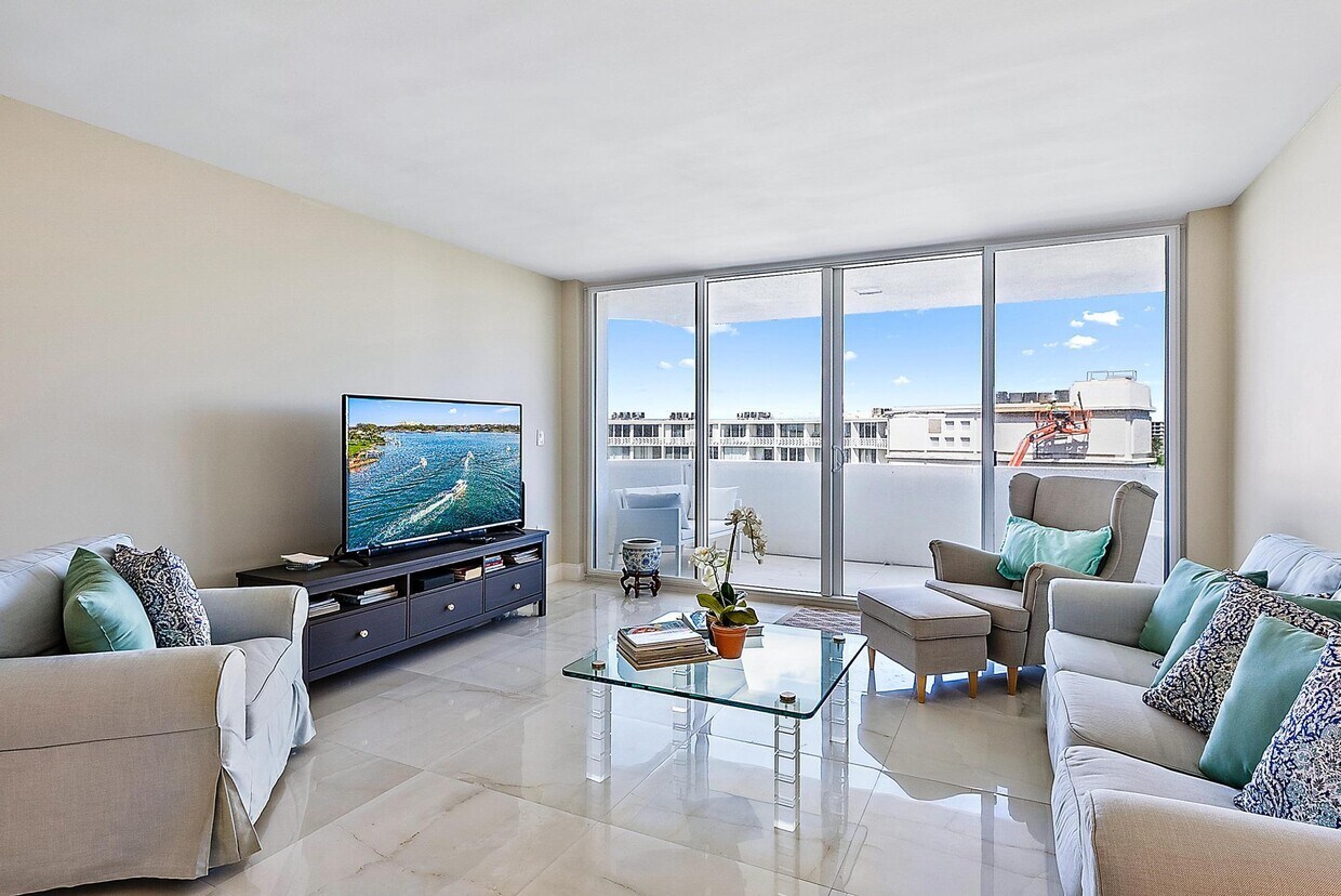 Foto principal - 2773 S Ocean Blvd