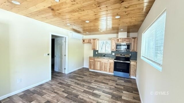 Foto del edificio - 25161 Cedar St
