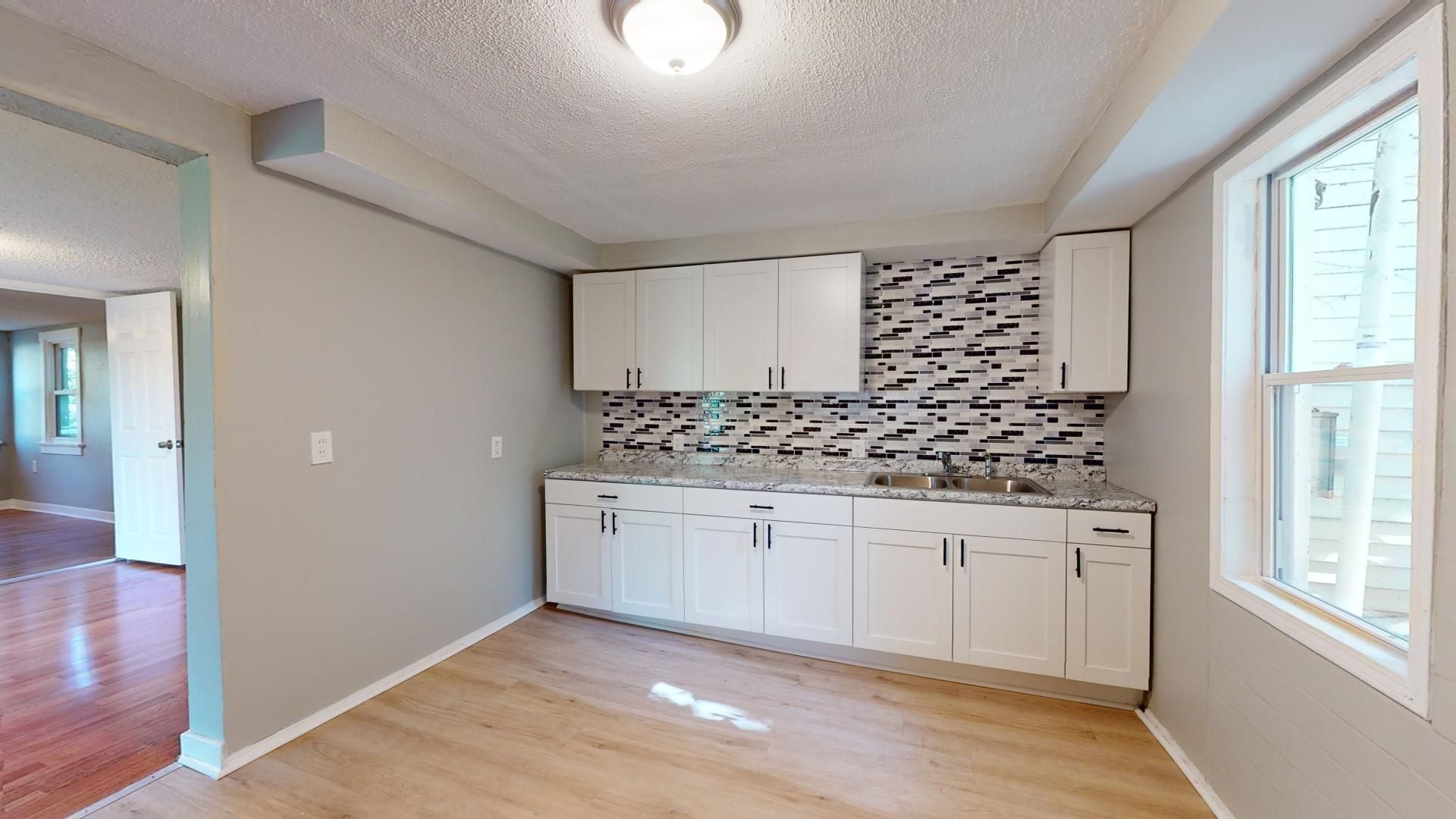 3063 W 47th St Cleveland, OH 44102 – photo 1