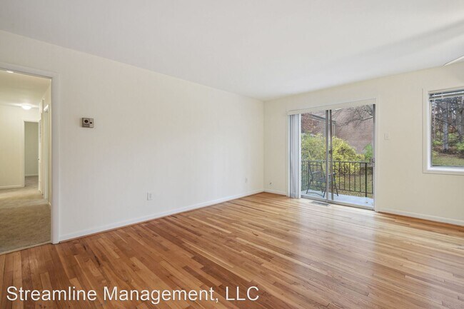 Foto del edificio - 3 br, 1.5 bath House - 10524 Weymouth St  ...