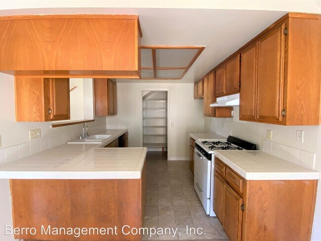 Foto del edificio - 219-227 E 49th St