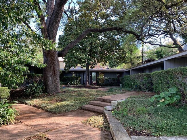 Foto del edificio - 1714 Summit View Pl