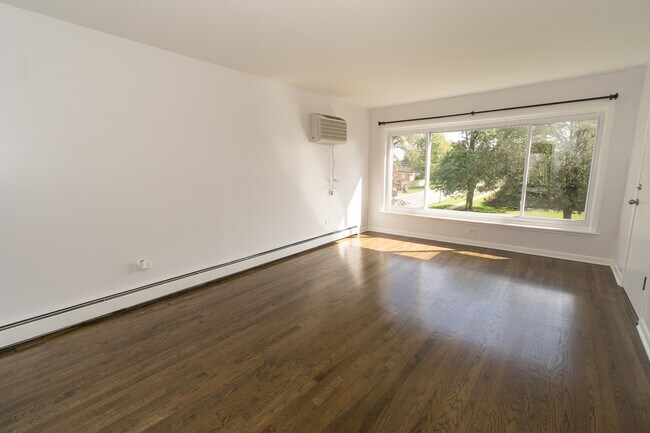 Foto del edificio - 7800 79th Pl