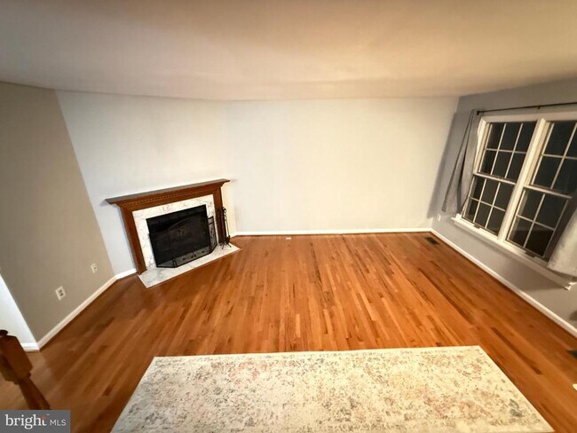 Building Photo - 3965 Pepperidge Ct