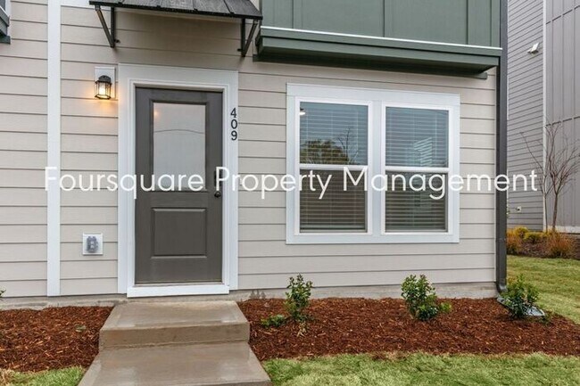 Foto del edificio - MOVE-IN SPECIAL $1000 OFF | New Three-Stor...
