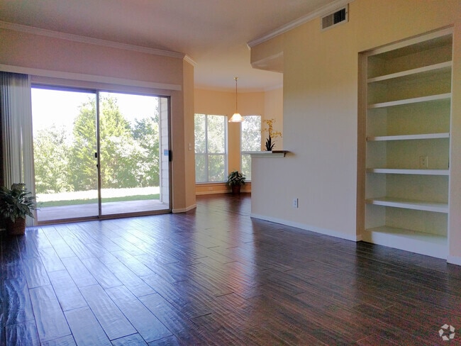 Building Photo - 6000 Shepherd Mountain Cove