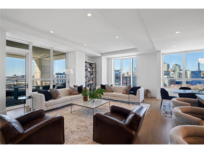 Foto del edificio - 1111 W River Pkwy