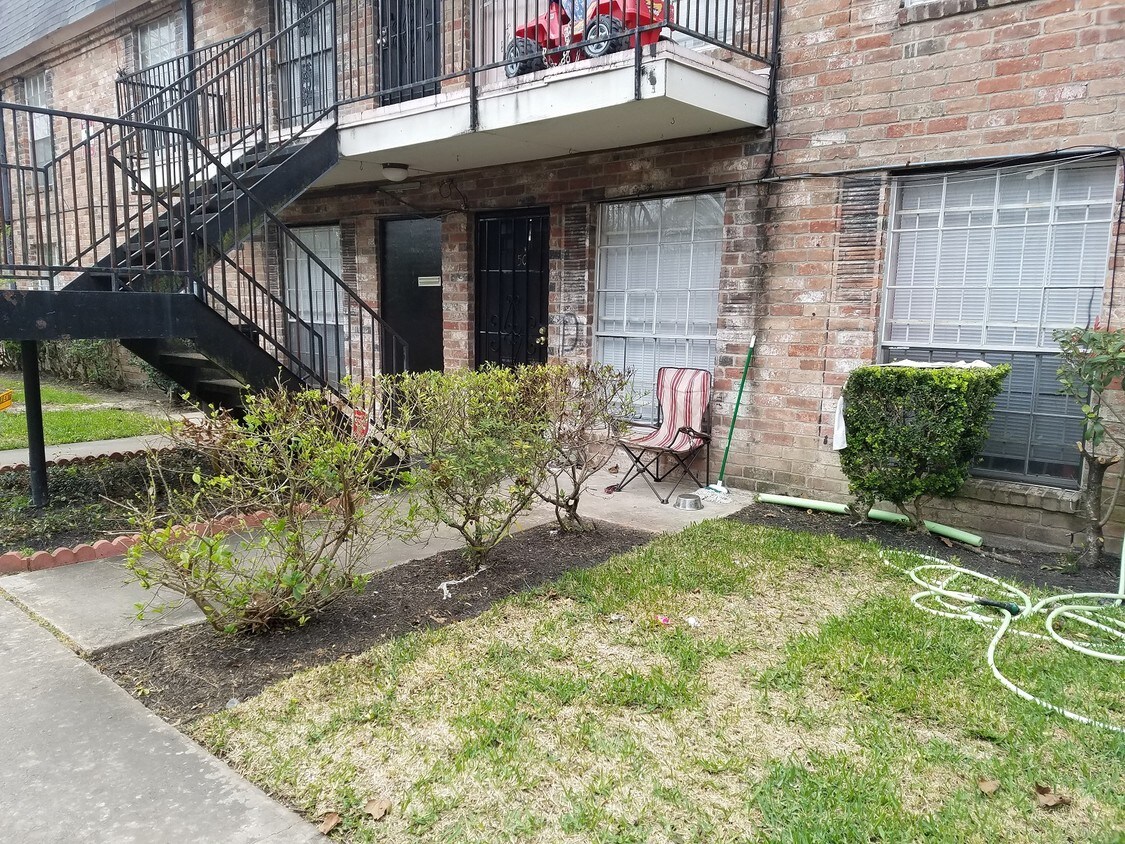 Foto principal - 201 W Rosamond St