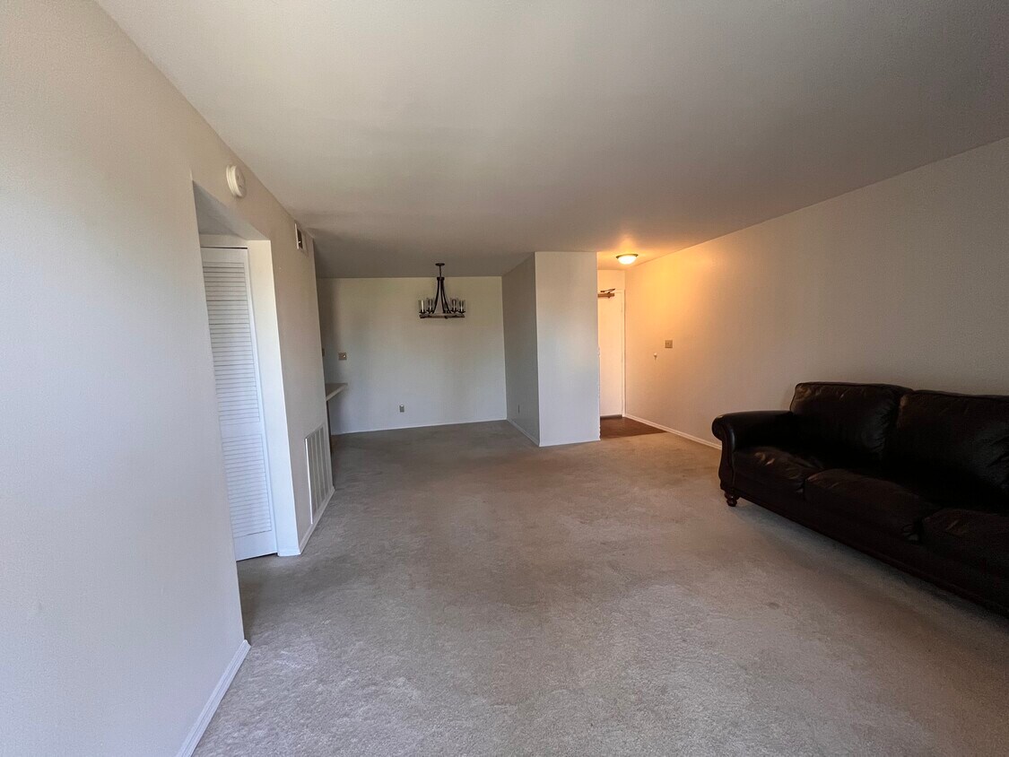 Primary Photo - 1332 Holgate Dr