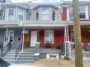 Building Photo - 5415 Pine St