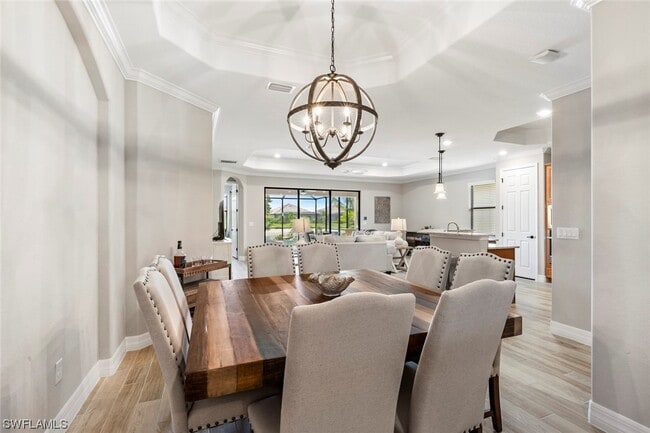 Foto del edificio - 28043 Edenderry Ct