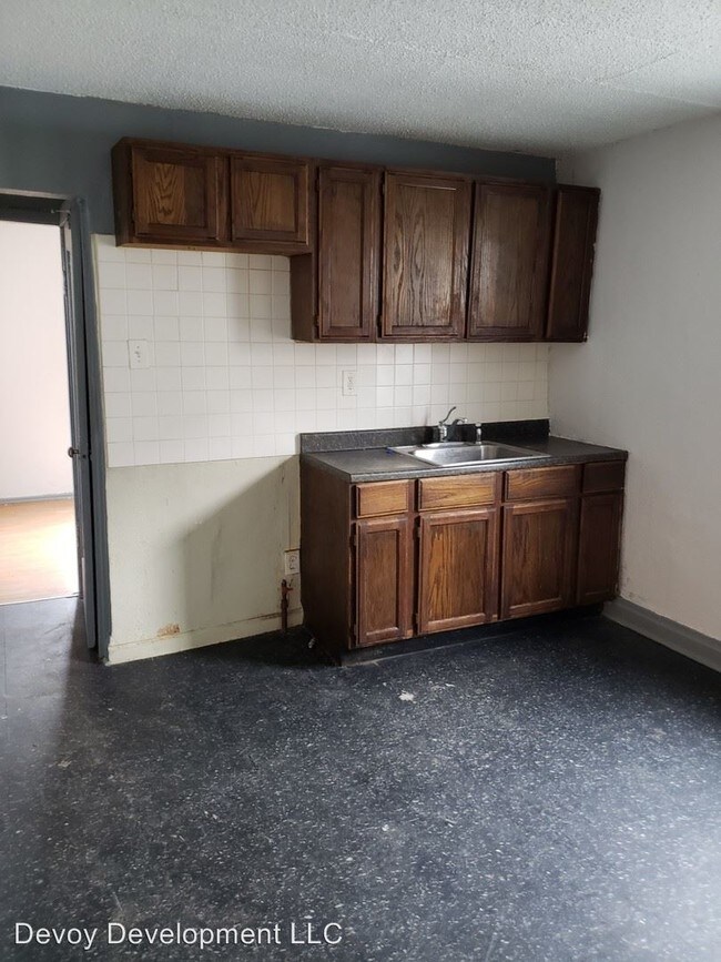 Building Photo - 3 br, 1 bath House - 4322 Oakwood