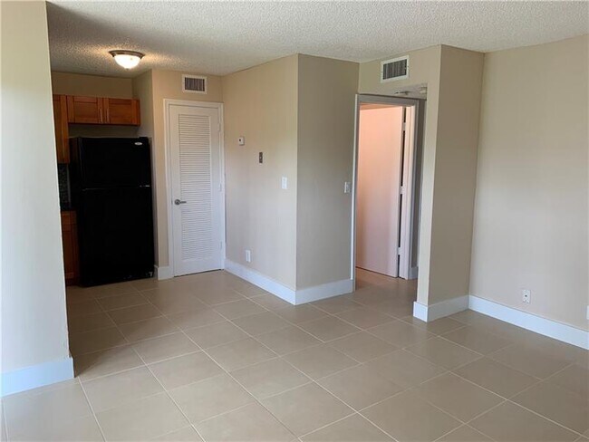 Foto del edificio - 5180 NE 6th Ave