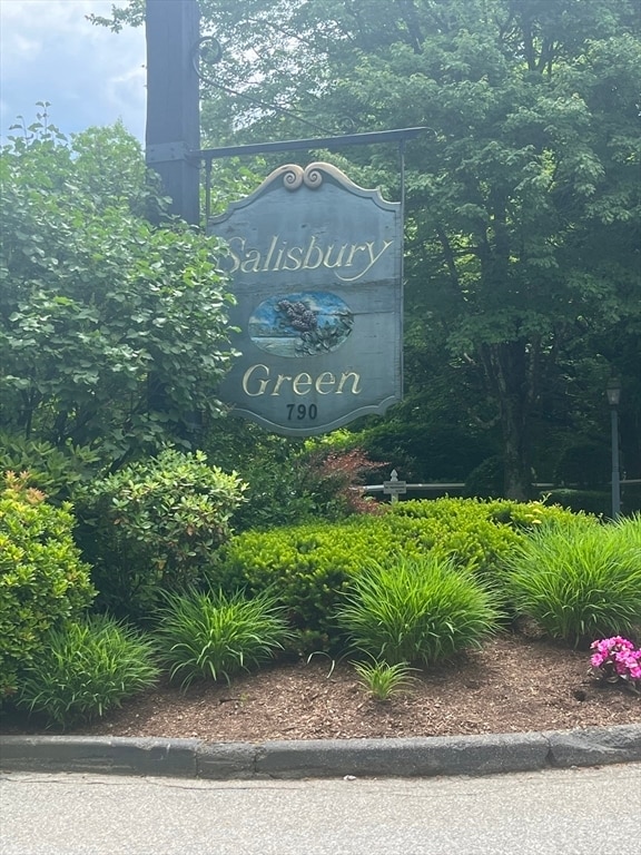 Building Photo - 796 Salisbury St