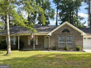 Building Photo - 108 Crestwood Ct