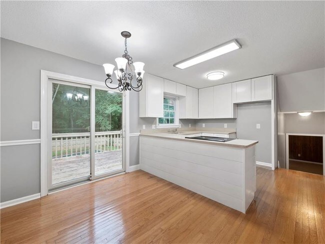 Building Photo - 5525 Raintree Trce