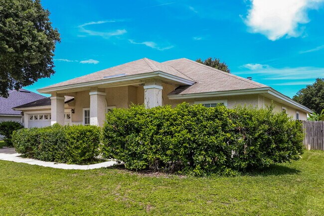 Foto del edificio - 14011 Crestwick Dr W