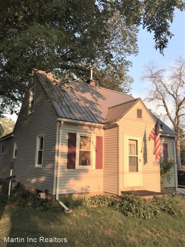 Primary Photo - 3 br, 1 bath House - 545 Grand Blvd