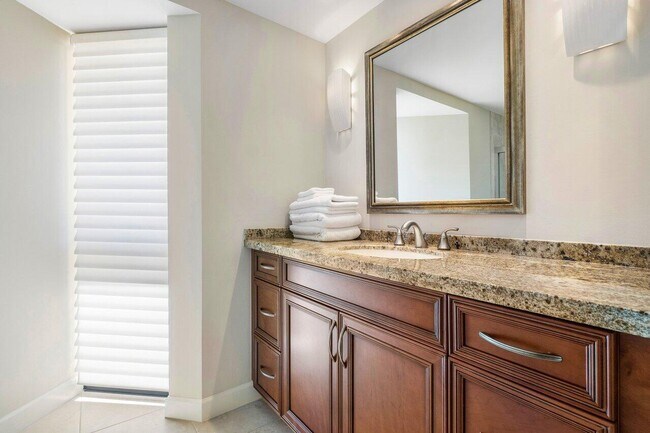 Building Photo - 1125 Marine Way E