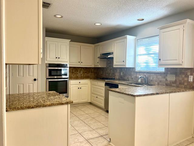 Foto del edificio - 3404 Sailmaker Ln