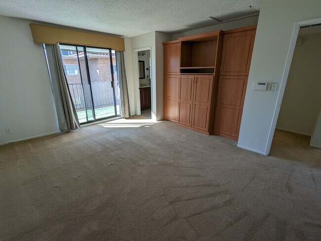 Foto del edificio - 106 S Sierra Madre Blvd