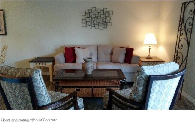 Foto del edificio - 4703 Vilabella Dr