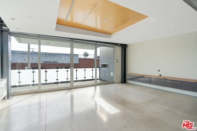 Foto del edificio - 351 E Sunset Ave