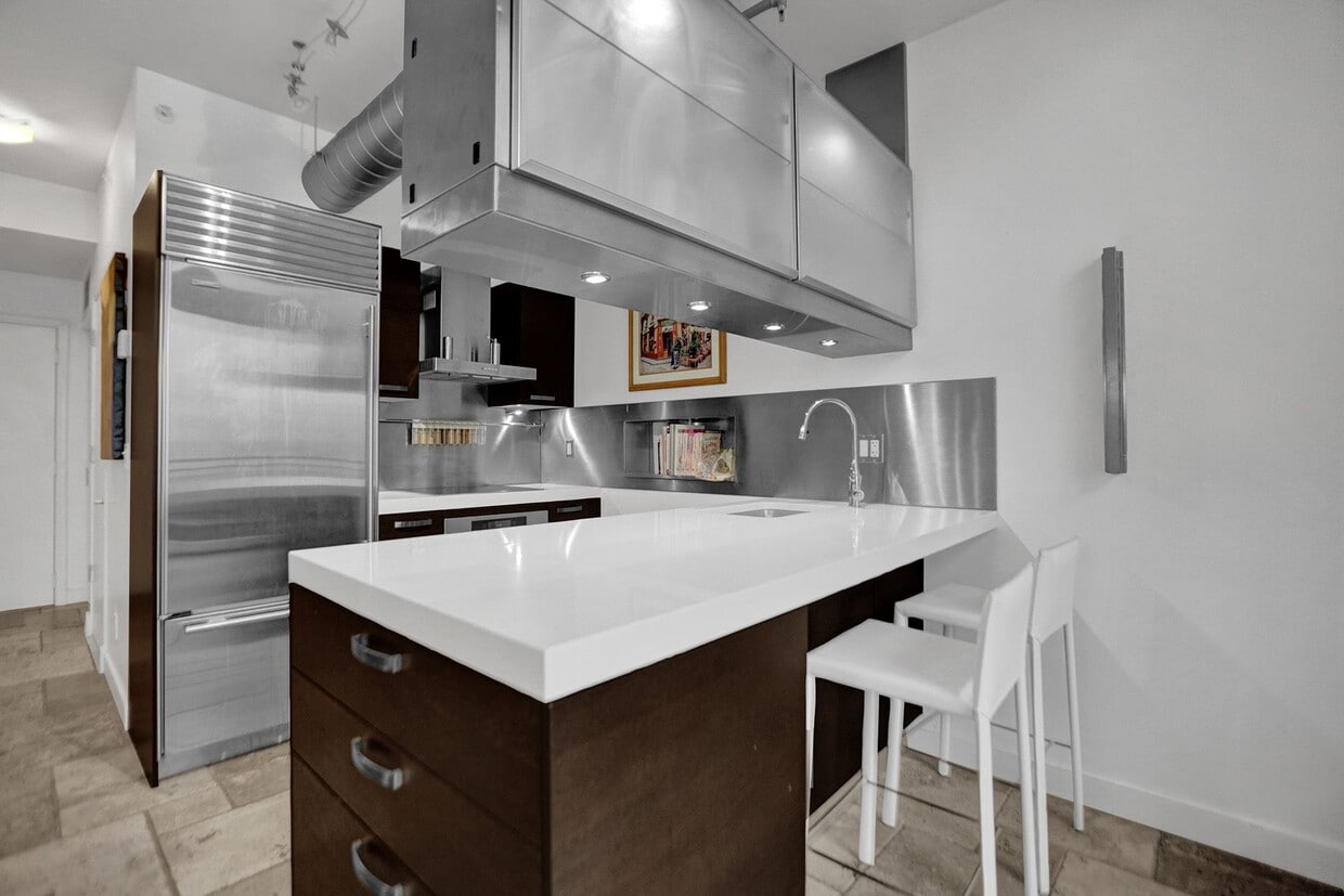 Photo - 690 SW 1st Ct (Miami, FL)