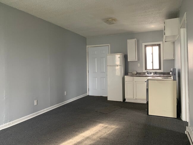 Kitchen - 651 E Market St