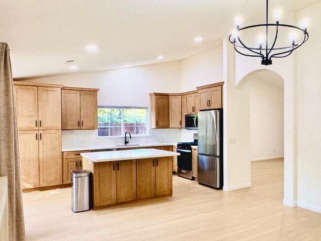 Building Photo - 3602 Swan Ct