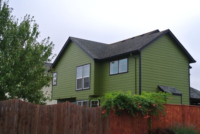 Foto del edificio - 3 Bedroom in Lexington Neighborhood