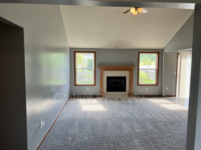 Building Photo - 812 Willen Ln