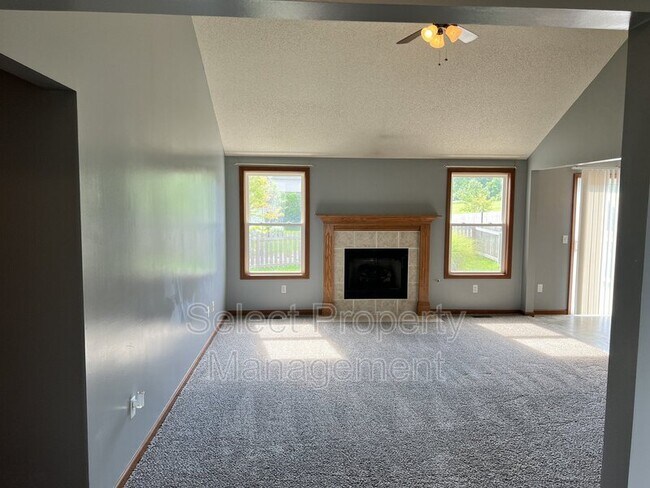 Foto del edificio - 812 Willen Ln