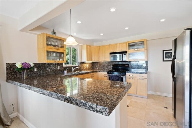 Building Photo - 1.5 Bedrooms - 1.5 Bathrooms Split Level House -  Mt. Helix Artist’s Colony Executive Rental