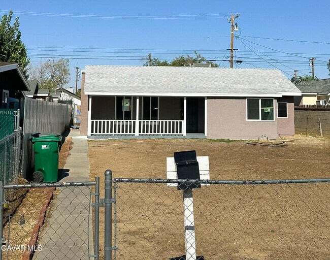 Building Photo - 44630 Date