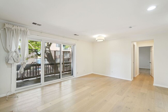 Foto del edificio - 1124 25th St NW