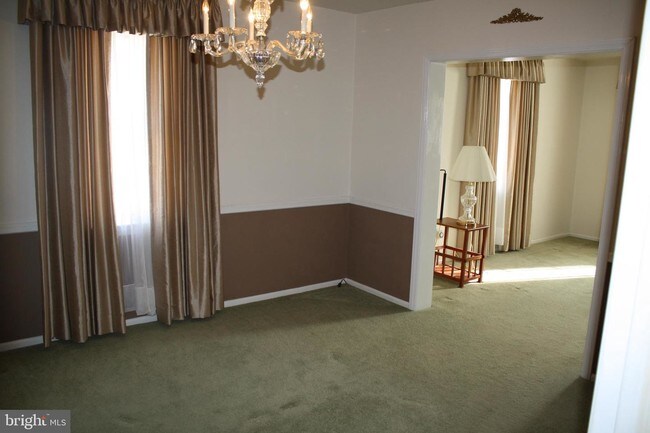 Foto del edificio - 106 Sipple Ave