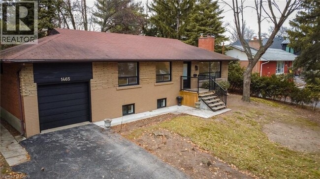 Building Photo - 1465 Duncan Rd