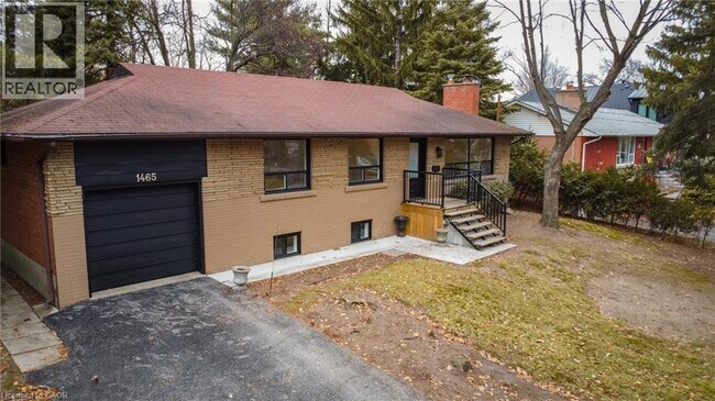 Photo du bâtiment - 1465 Duncan Rd