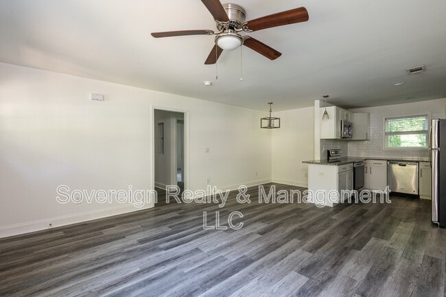 Foto del edificio - 3366 Delmar Ln NW