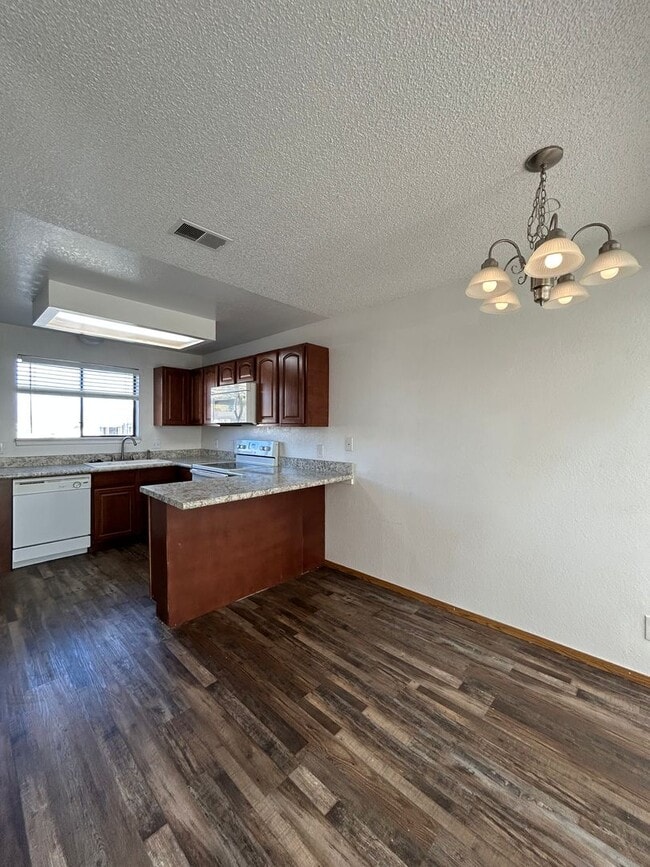 Photo - 2 BR/1 BA Condo in Desirable Area of Wesmi...