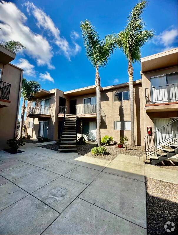 Building Photo - 4261 Swift Ave