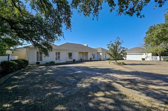 Foto del edificio - 3421 Monte Vista Dr