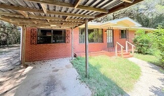 Building Photo - 522 Amber St