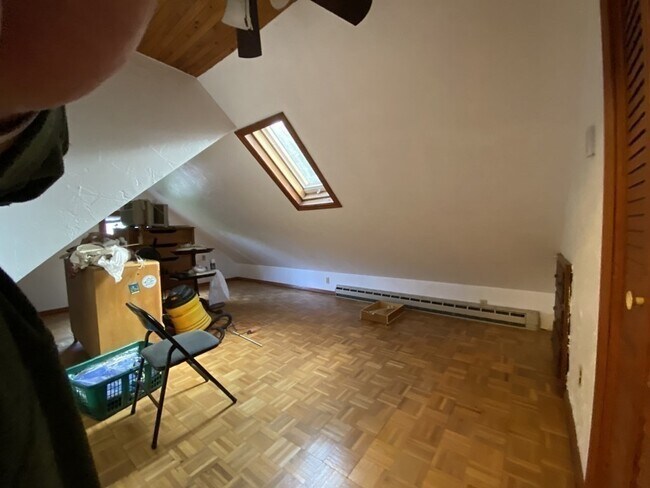 Building Photo - 249 Hillside Ave