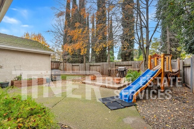 Building Photo - 134 John Henry Cir